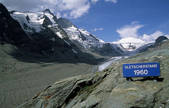 Links Großglockner und Glocknerwand Pasterze