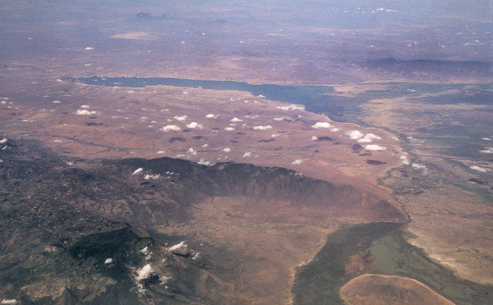 Tansania North Pare Mountains und Nyumba ya Mungu Reservoir Luftbild aerial photo