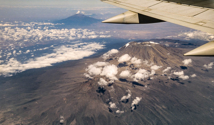 Tansania Kilimandscharo Mount Meru Luftbild aerial photo