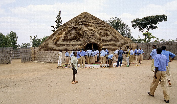 Nyanza Nachbau eines traditionellen Königspalastes