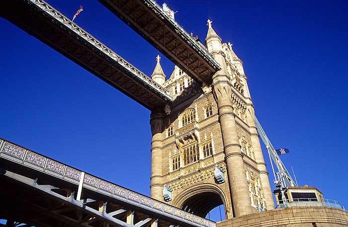 Tower Bridge London 2006