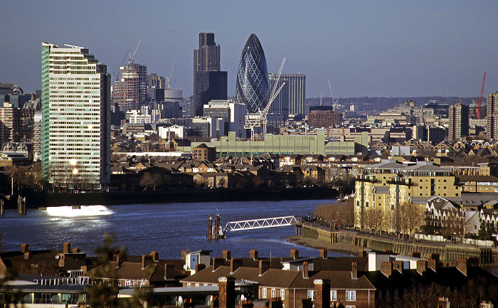 Blick vom Old Royal Observatory: Themse, Tower 42 und das Swiss Re Building London