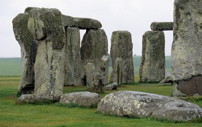 Äußerer Kreis aus Pfeilersteinen, die von Decksteinen überbrückt werden Stonehenge