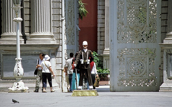 Dolmabahçe-Palast: Eingangstor Istanbul