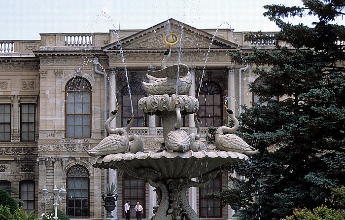 Dolmabahçe-Palast: Schwanenbrunnen Istanbul