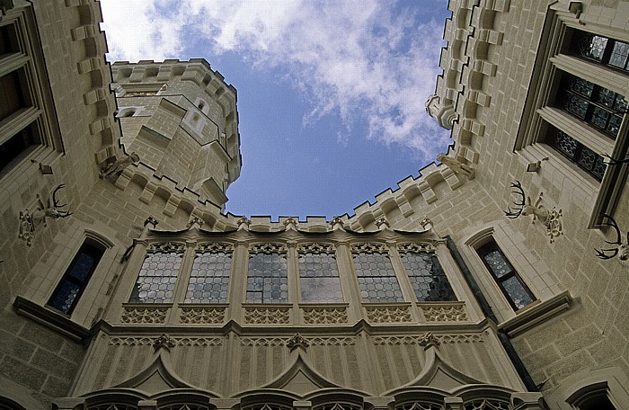 Schloss Hluboká: Erster Schlosshof Hluboka nad Vltavou