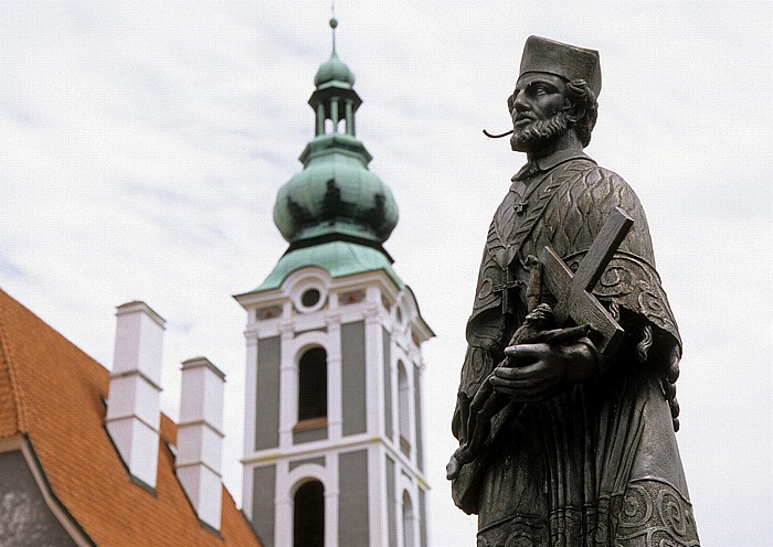 Krumau an der Moldau Baderbrücke (Statue des Hl. Johann Nepomuk) St.-Jost-Kirche