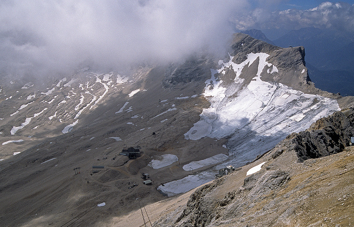 Zugspitze Blick vom Gipfel: Zugspitzplatt