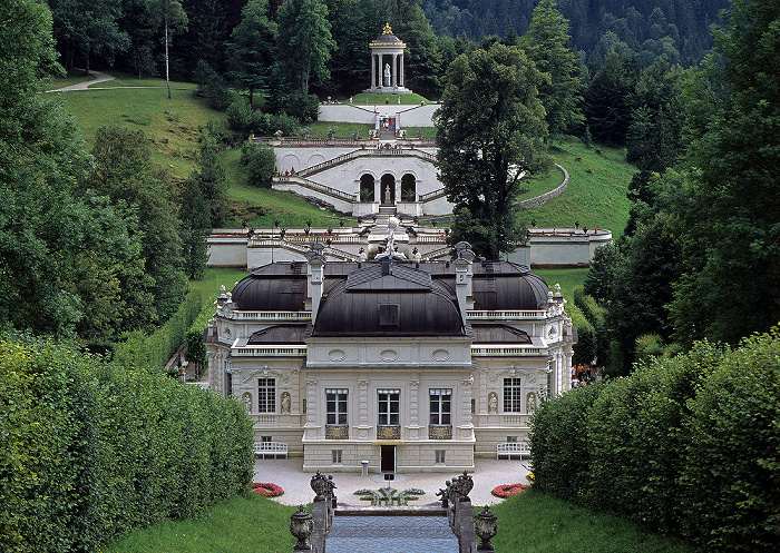 Schlosspark (Kaskade), Schloss, Schlossgarten (Terassengärten, Venustempel) Linderhof