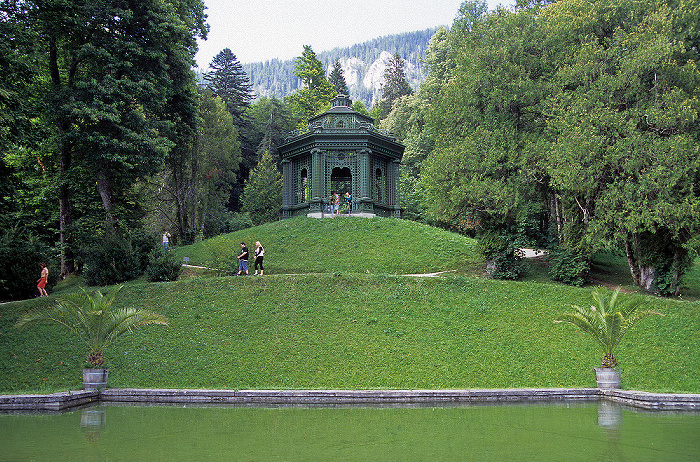 Linderhof Schlosspark (Nordhang): Bassin, Musiktempel