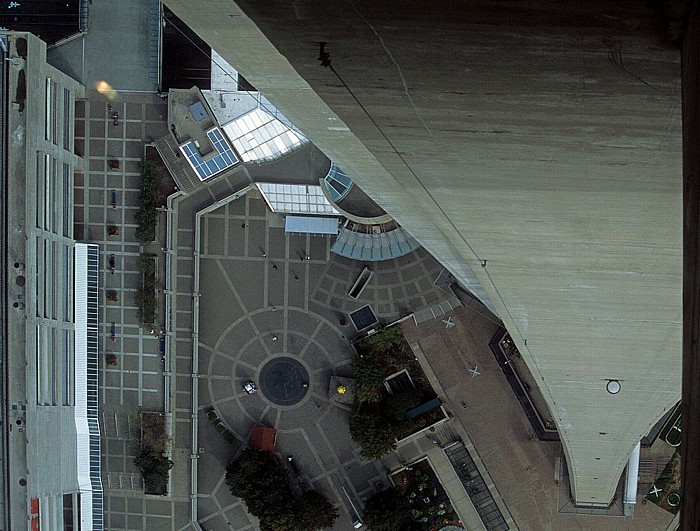 Blick vom CN Tower: Turmschaft Toronto