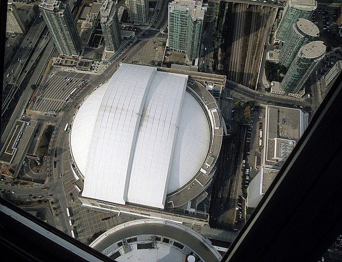 Toronto Blick vom CN Tower: SkyDome (Rogers Centre)