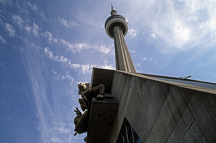 Toronto CN Tower, SkyDome (Rogers Centre)