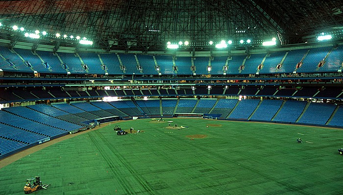 SkyDome (Rogers Centre): Zuschauerränge und Spielfläche Toronto