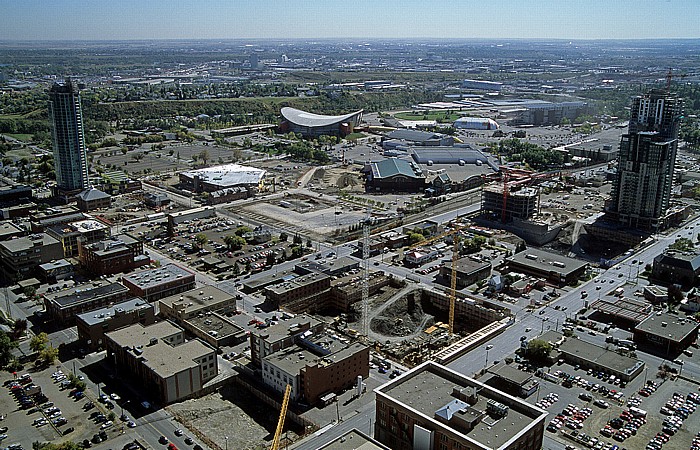 Blick aus dem Calgary Tower in Richtung Südosten Arriva Condos Pengrowth Saddledome Stampede Round Up Centre