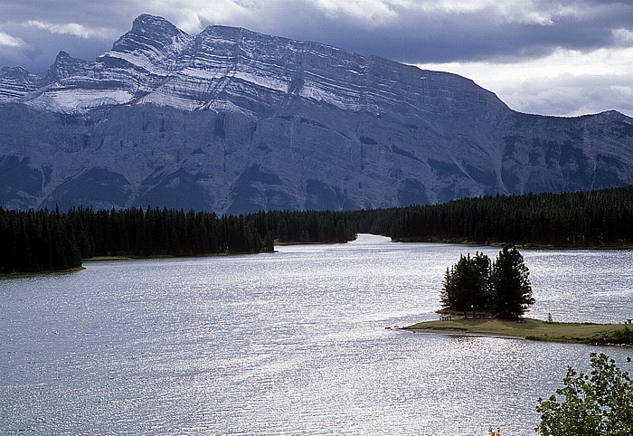 Banff National Park Two Jack Lake, Mount Rundle