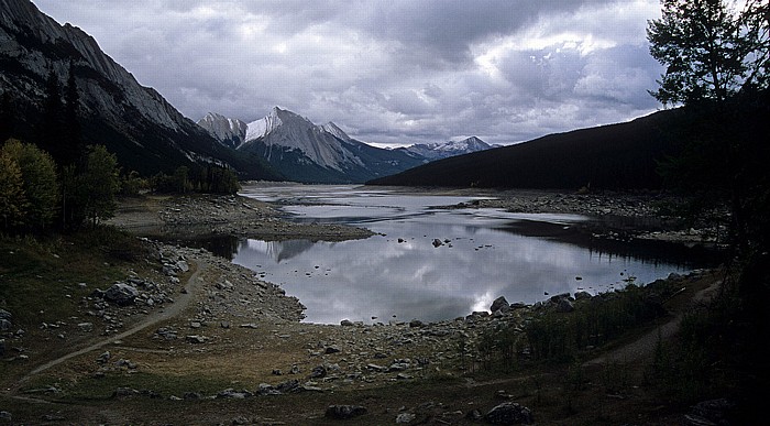 Jasper National Park Medicine Lake