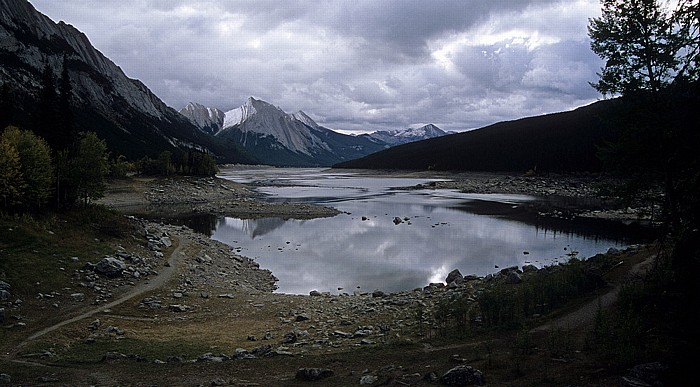 Medicine Lake Jasper National Park