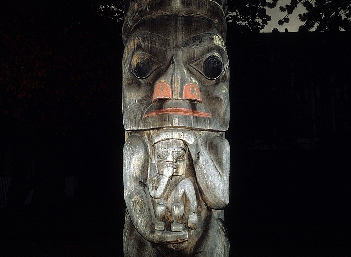 Victoria Thunderbird Park: Totempfahl