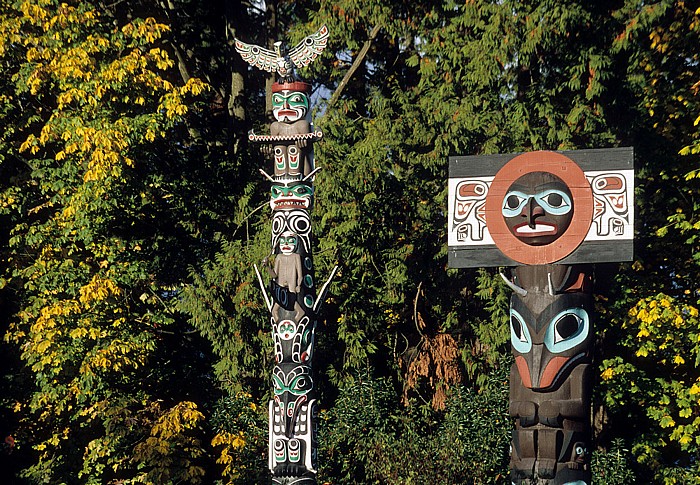 Stanley Park (Brockton Point): Totempfähle Vancouver