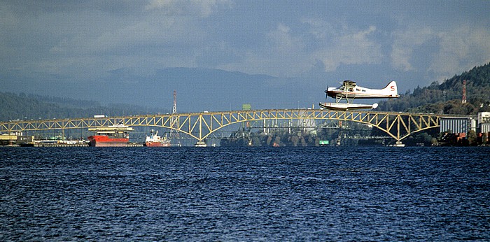 Burrard Inlet, Ironworkers Memorial Second Narrows Crossing Vancouver