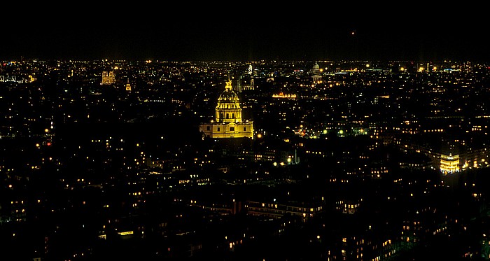 Paris Blick vom Tour Eiffel (Eiffelturm) nach Osten Église du Dôme (tombeau de Napoleon Ier) Notre-Dame de Paris