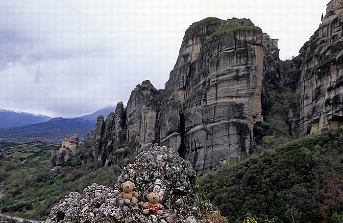Metéora Felsen von Meteora: Teddy und Teddine Kloster Agios Nikólaos Anapavsás