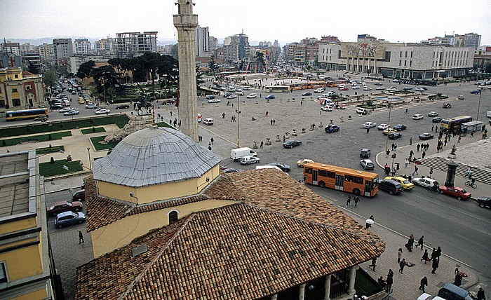 Tirana Blick vom Uhrturm: Skanderbeg-Platz Et’hem-Bey-Moschee Historisches Nationalmuseum