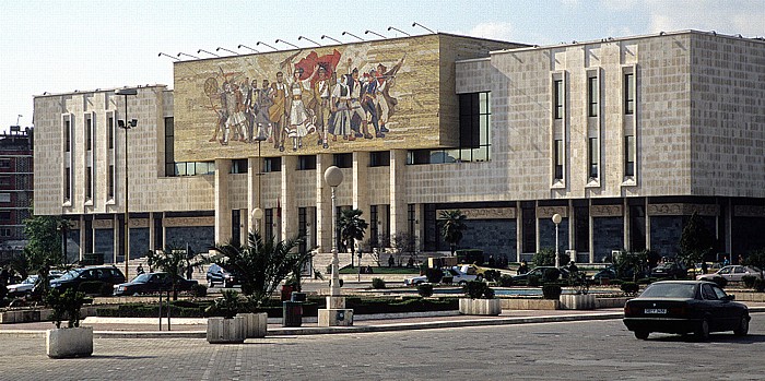 Tirana Skanderbeg-Platz, Historisches Nationalmuseum