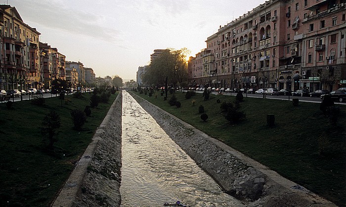 Tirana Blockviertel (Blloku): Lana