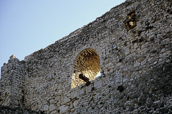 Berat Burg (Kalaja): Festungsmauer