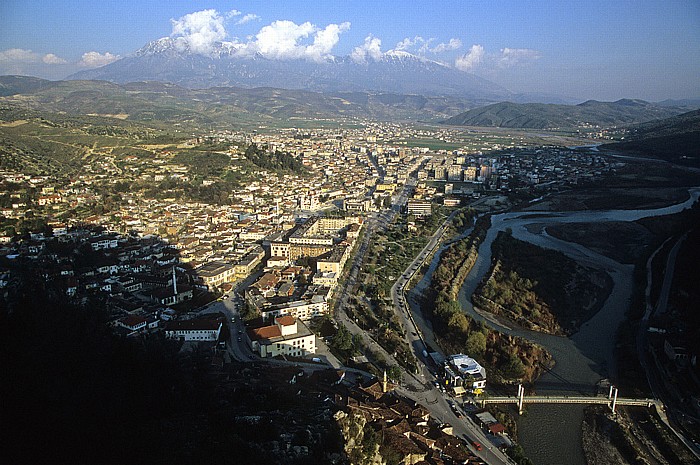 Blick von der Burg (Kalaja): Osum-Tal Berat