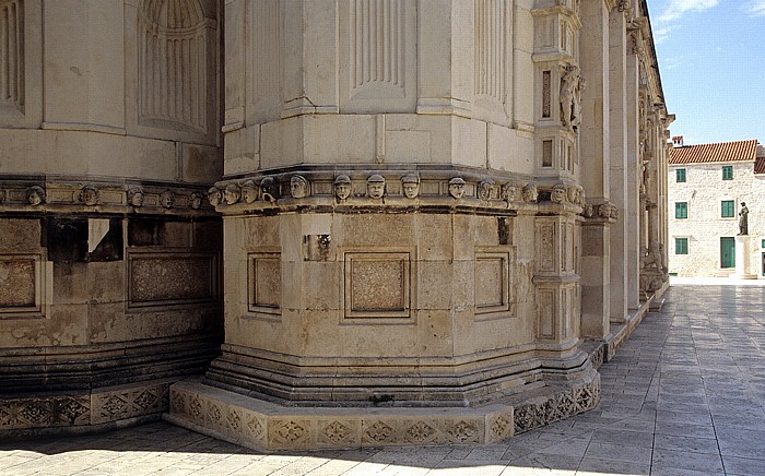 Šibenik Altstadt: Kathedrale des Heiligen Jakob (Sveti Jakov) Dalmatinac-Denkmal Platz der Republik