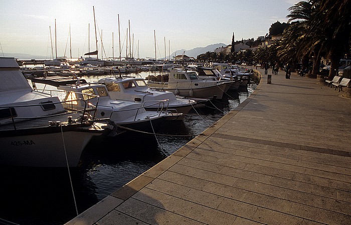 Baska Voda Hafen, Adria