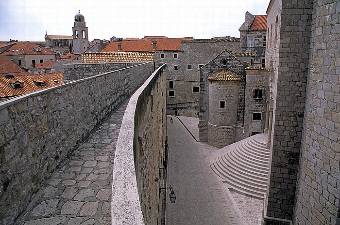 Dubrovnik Altstadt: Stadtmauer Dominikanerkloster Glockenturm