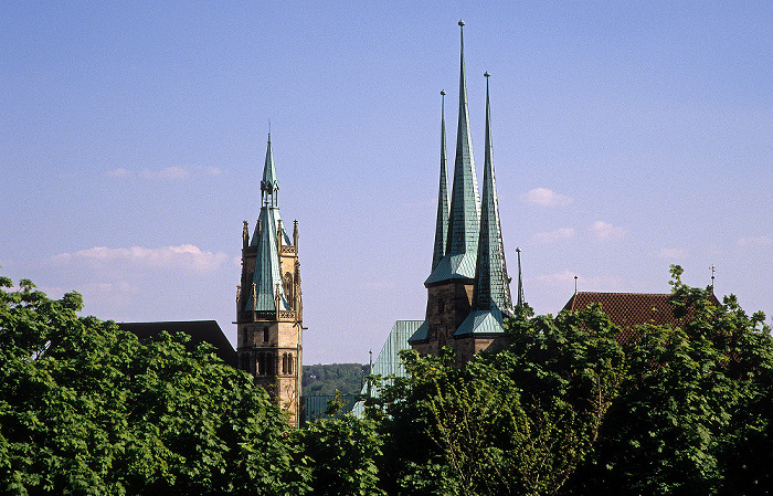 Erfurt Blick von der Zitadelle Petersberg: Türme von Dom (links) und Severikirche Erfurter Dom