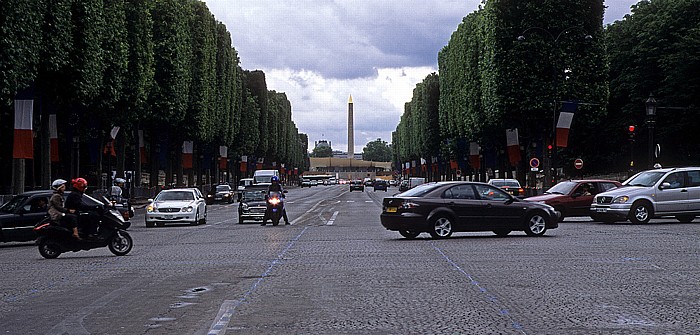 Avenue des Champs-Élysées, Place de la Concorde (Obelisk) Paris