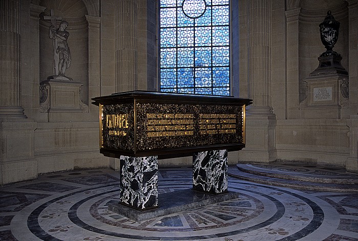 Dôme des Invalides (Invalidendom): Sarkophag von Hubert Lyautey Paris