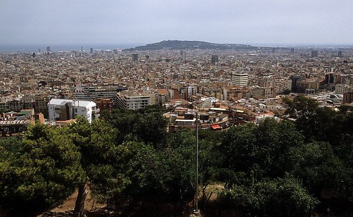 Barcelona Blick vom Parc Güell: Stadtzentrum, Montjuïc Montjuic