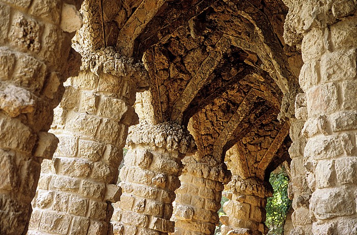 Barcelona Parc Güell: Säulengang