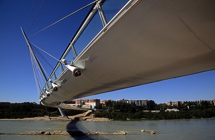 Saragossa Pasarela del Voluntariado über den Ebro