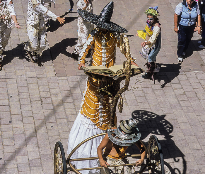 EXPO Zaragoza 2008: Das Erwachen der Schlange des Cirque du Soleil Saragossa