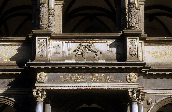 Altstadt: Kölner Rathaus: Rathauslaube Köln