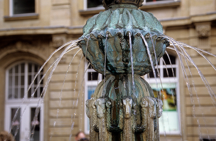 Köln Altstadt: Gülichplatz: Fastnachtsbrunnen