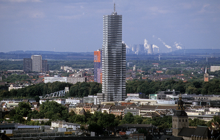 Blick vom KölnTriangle: KölnTurm Köln