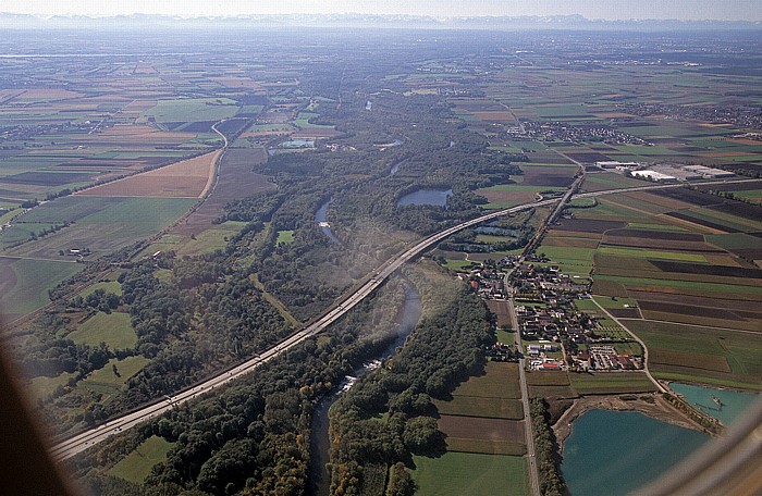 Bayern - Landkreis Freising: Autobahn A 92 Deggendorf - München, Isar und Isarauen Achering Luftbild aerial photo