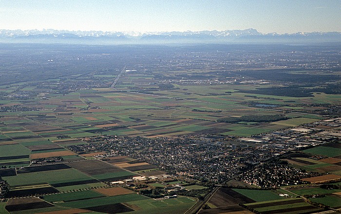 Bayern - Landkreis Freising: Neufahrn bei Freising Luftbild aerial photo