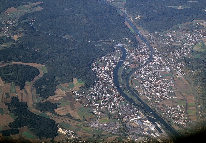 Bayern - Landkreis Kelheim: Kelheim, Zusammenfluss von Donau (links) und Altmühl (Main-Donau-Kanal) Landkreis Kelheim