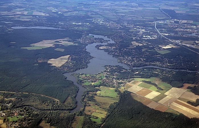 Brandenburg - Landkreis Dahme-Spreewald: Königs Wusterhausen, Krüpelsee Bundesautobahn A 10 Zeesener See Zernsdorfer Lankensee Luftbild aerial photo