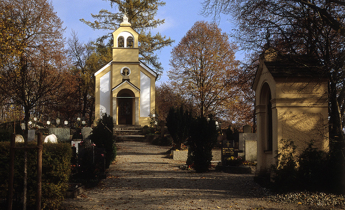 Friedhof mit Friedenskapelle Andechs